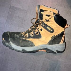 Keen Men's Black and Brown Outdoor Boots
